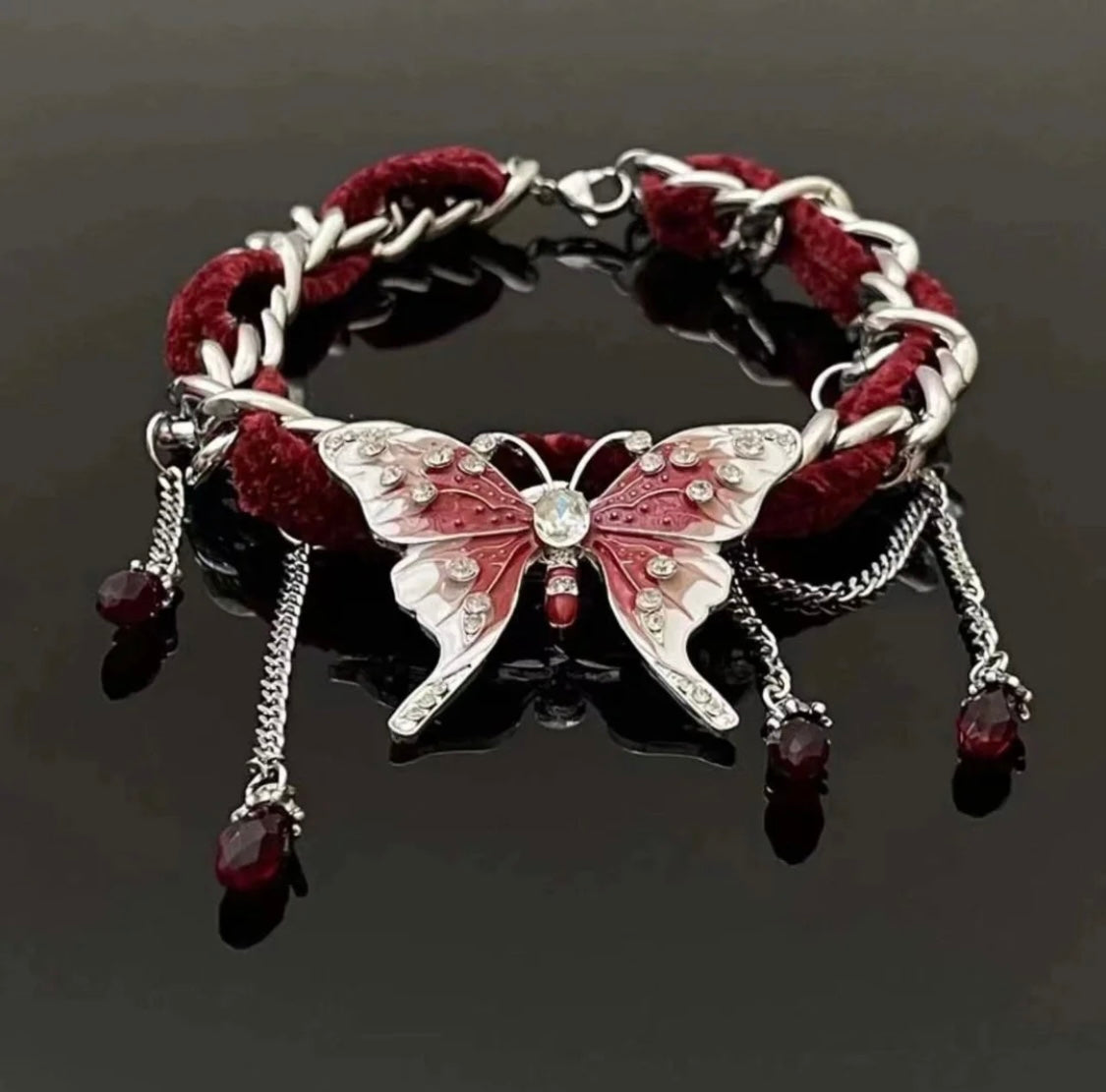 Flying Red - Choker Necklace