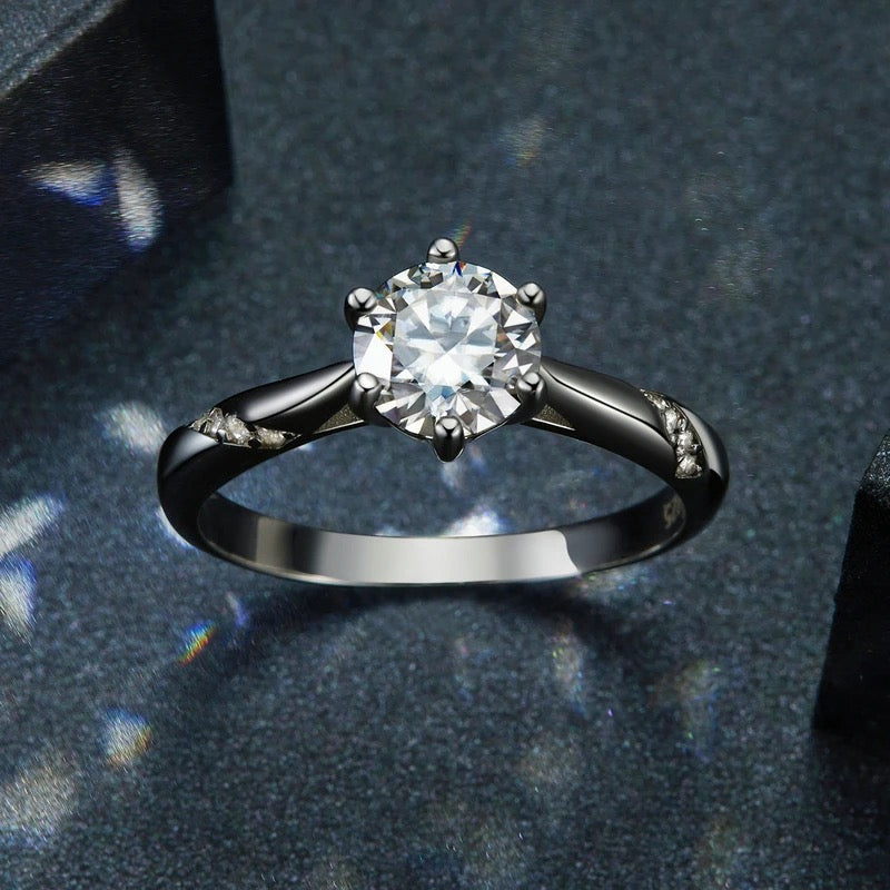Solitaire - Moissanite Ring